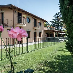 https://villaggio-azzurro-mostacciano.it-romehotels.com