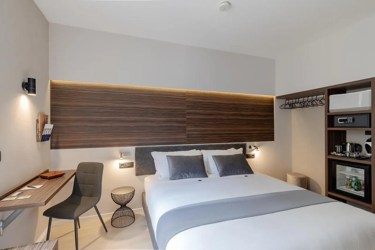 ** Guest house Aiello Hotels - Centrale Milan Italy